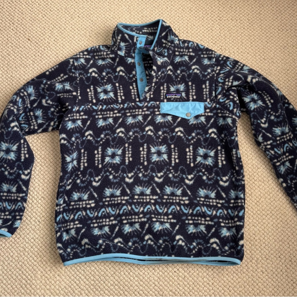 Patagonia Synchilla Pullover Fleece in Navy & Light Blue